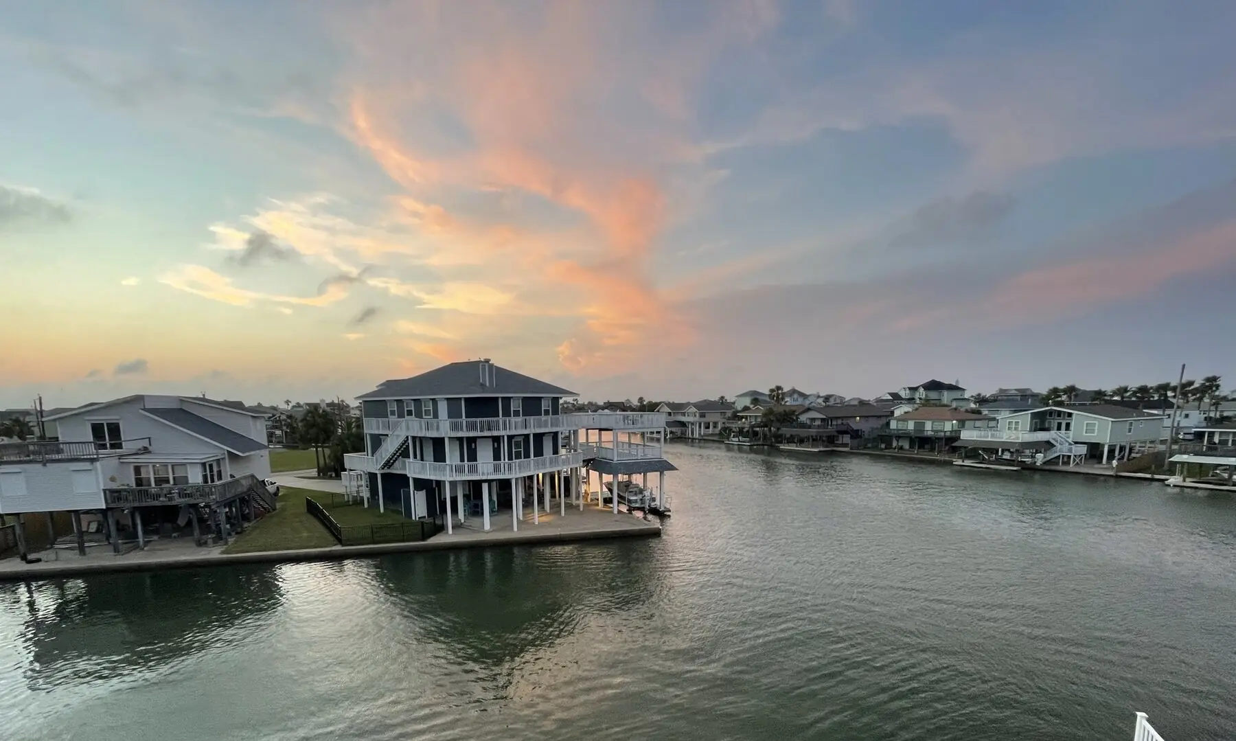 Pelican Lookout waterfront home